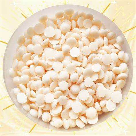 Lavish Unstoppable Carpet Freshener 500g white scent beads in shaker bottle