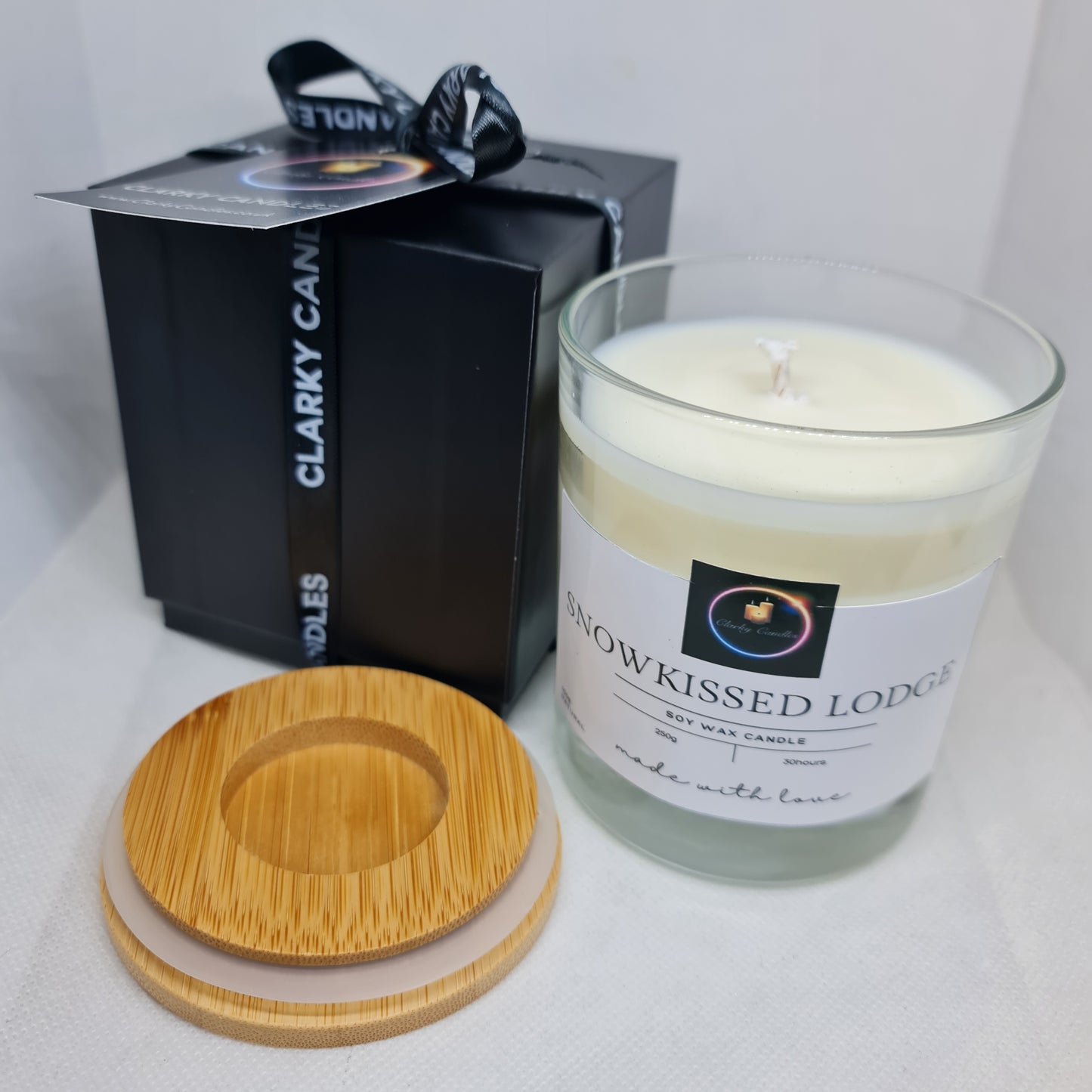 Luxury Gift Wrapped Candle Snow kissed Lodge