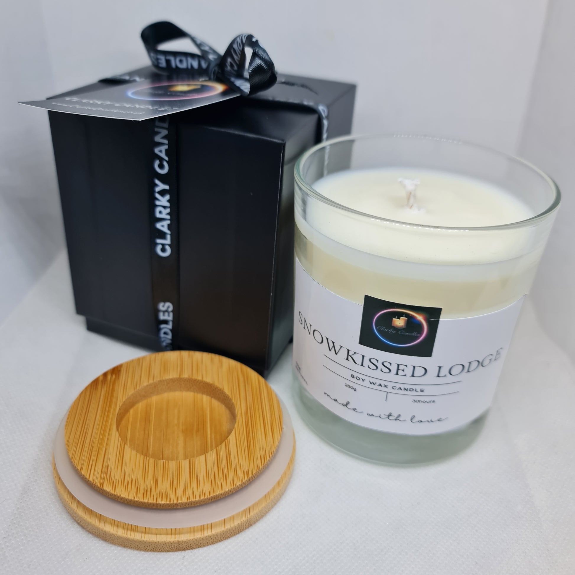 Luxury Gift Wrapped Candle Snow kissed Lodge