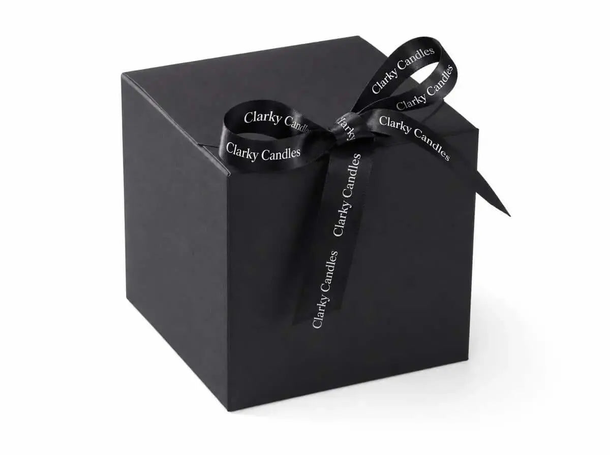100cl 3-Wick Statement Candle - Gift Wrapped Clarky Candles